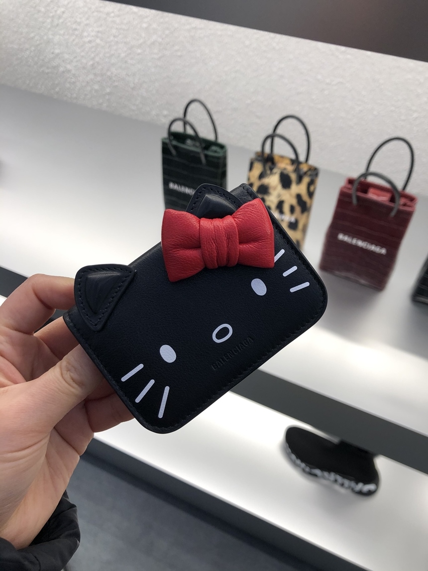 Balenciaga Hello Kitty Mini Wallet – Cettire