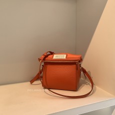 프라이빗 세일 메종 마르지엘라 BOX 5AC 백 MAISON MARGIELA BOX 5AC BAG S56WG0102