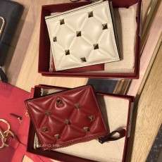 프라이빗 세일 발렌티노 캔디스터드 카드지갑  VALENTINO CANDY STUD CARD WALLET RW2P0R33NAP