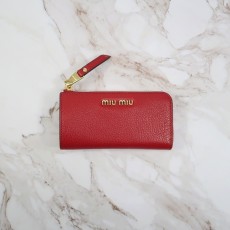 [세일] 미우미우 키 체인 동전지갑 MIUMIU KEY CHAIN COIN WALLET 5PP026 2E5V