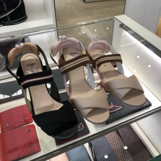 [세일제품] 펜디 로고 샌들 힐 FENDI LOGO SANDALS HEEL 8X6844